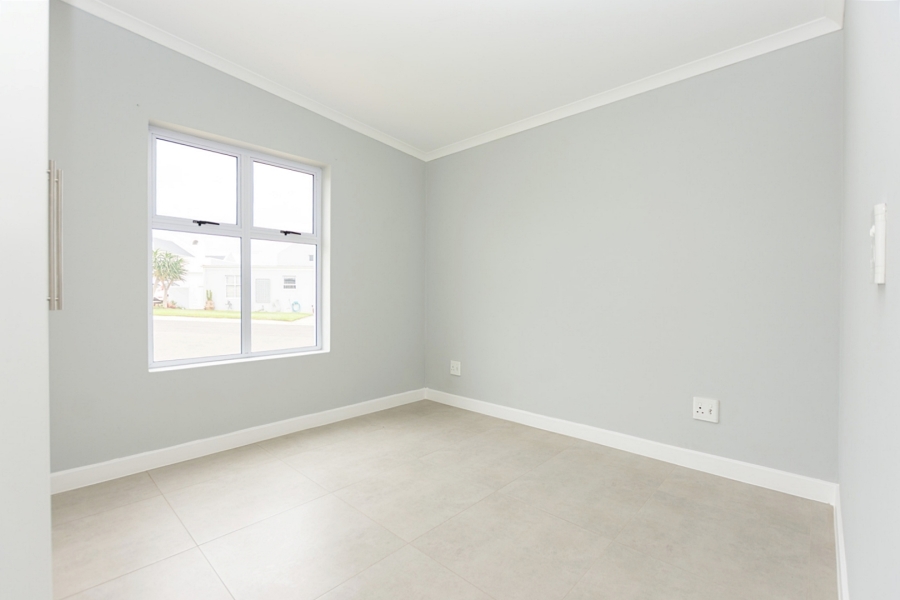 2 Bedroom Property for Sale in Laguna Hills Western Cape
